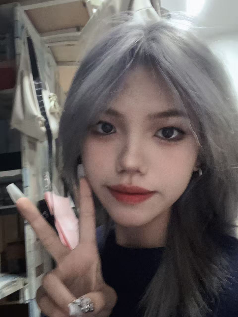 玉灵灰发自拍